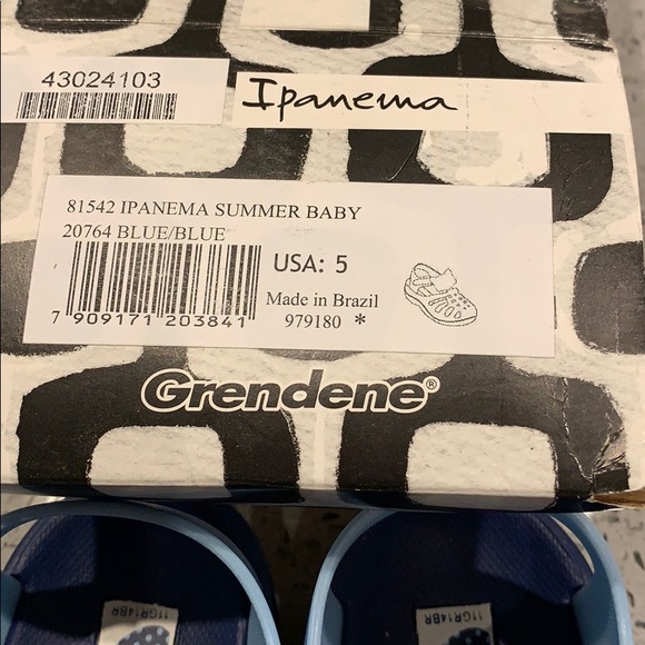 Brand new in box baby Ipanema sandals - Picture 2 of 3